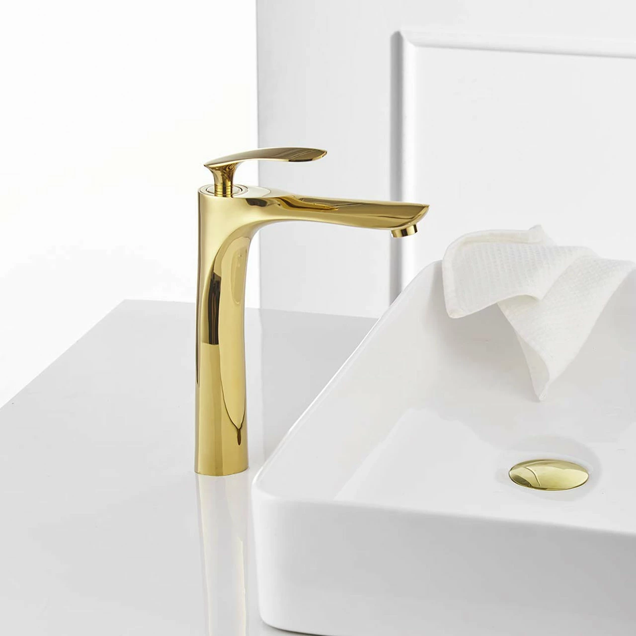 Royal LUXE Tall Single Handle Lav Faucet Polished Gold 5 Royal LUXE Tall Single Handle Lav Faucet Polished Gold - Image 3